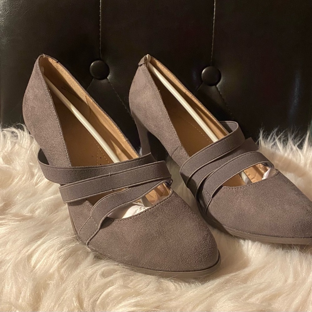 Journee grey suede block heel pumps